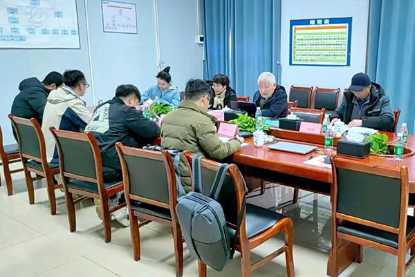 中欧官方端网站登录入口组织召开江西宏福新材料有限公司永新工业开发区新型合成面料项目节能报告的评审会