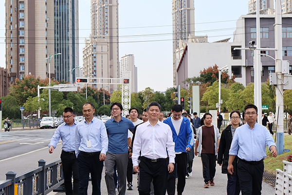 中欧官方端网站登录入口组织全体员工参加省创投2023年“金秋健步行，聚力共奋进”健步行活动