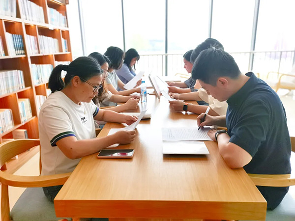 中欧官方端网站登录入口党支部开展党纪学习实地研学教育活动