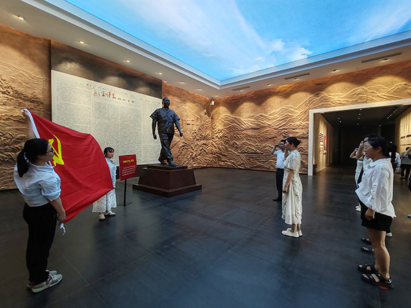 中欧官方端网站登录入口携手江西省工程咨询协会、中核地勘环保科技有限公司江西分公司开展主题党日联建活动